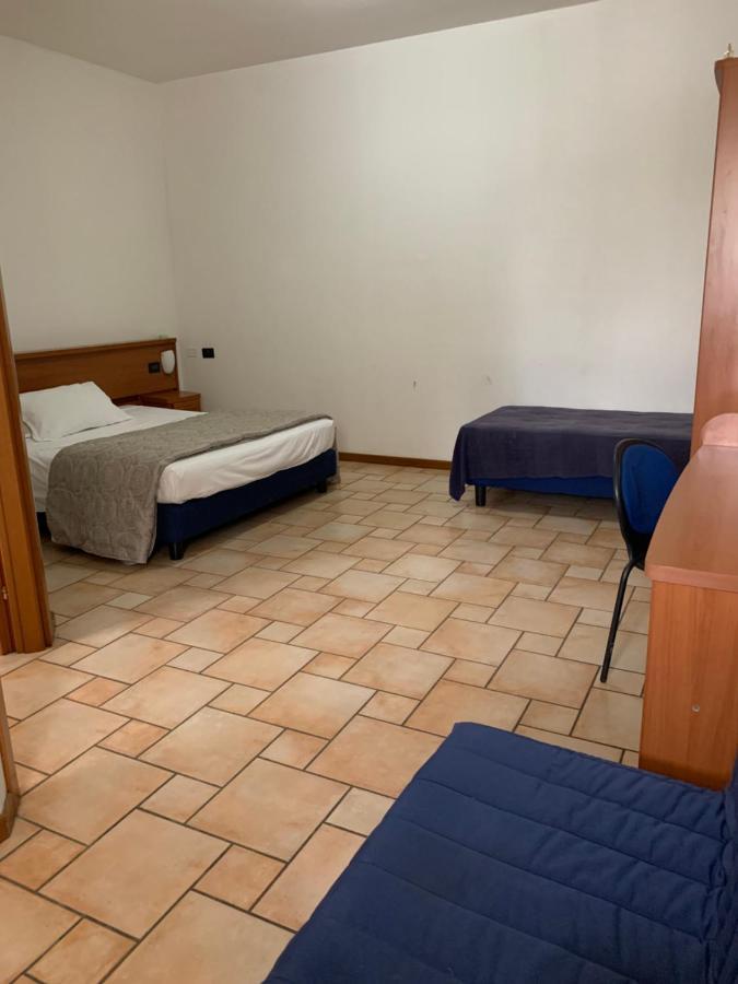 Hotel Lory Ficarolo Exteriér fotografie